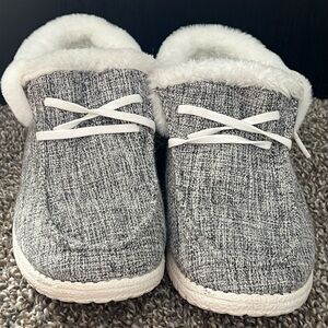 Women's Plush Lined Cozy Slip Ons